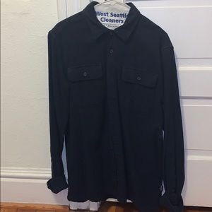 Patagonia Men’s S navy button down flannel.